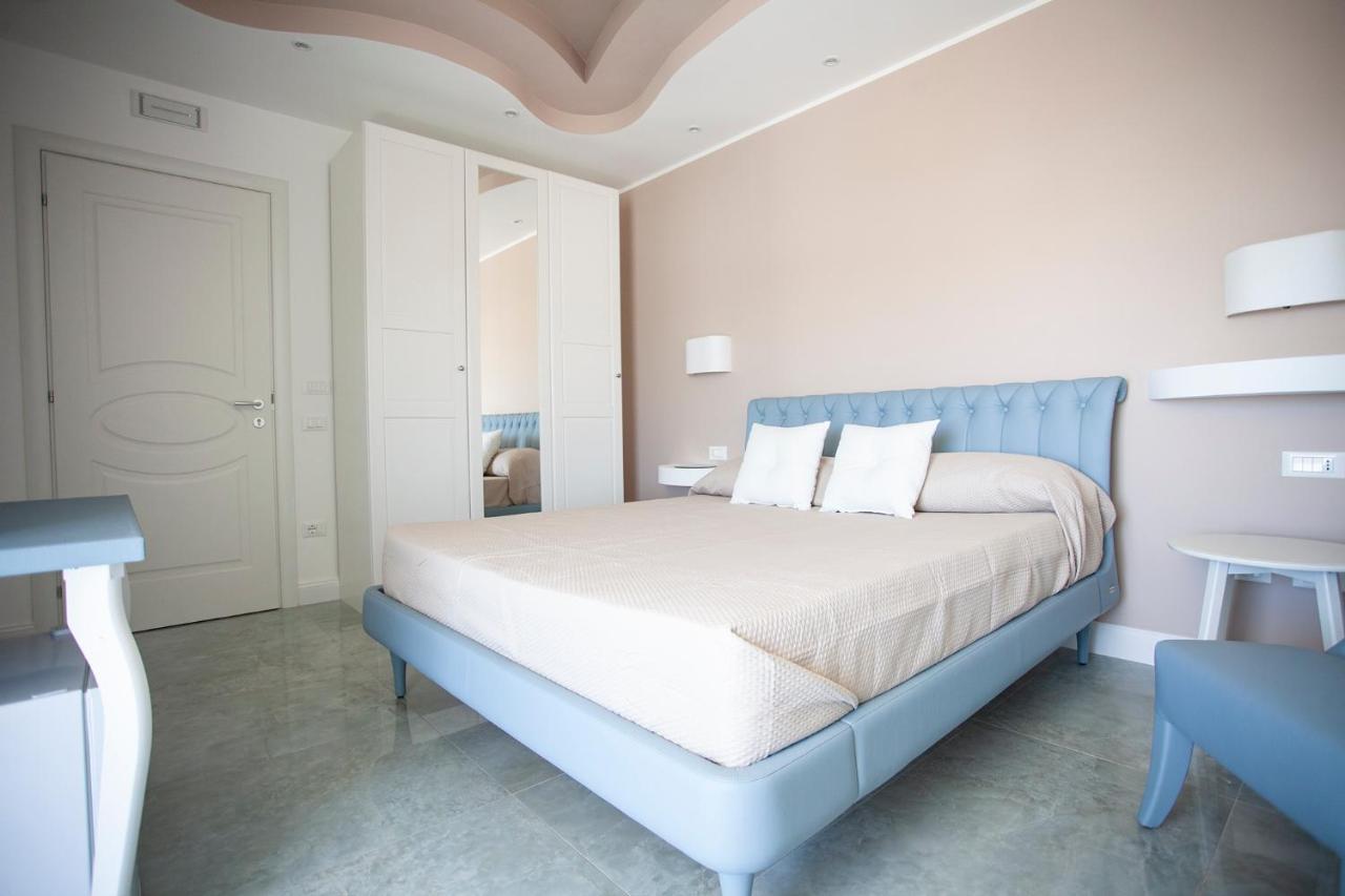Cavalieri D'Oro Luxury House Hotel Анцио Екстериор снимка